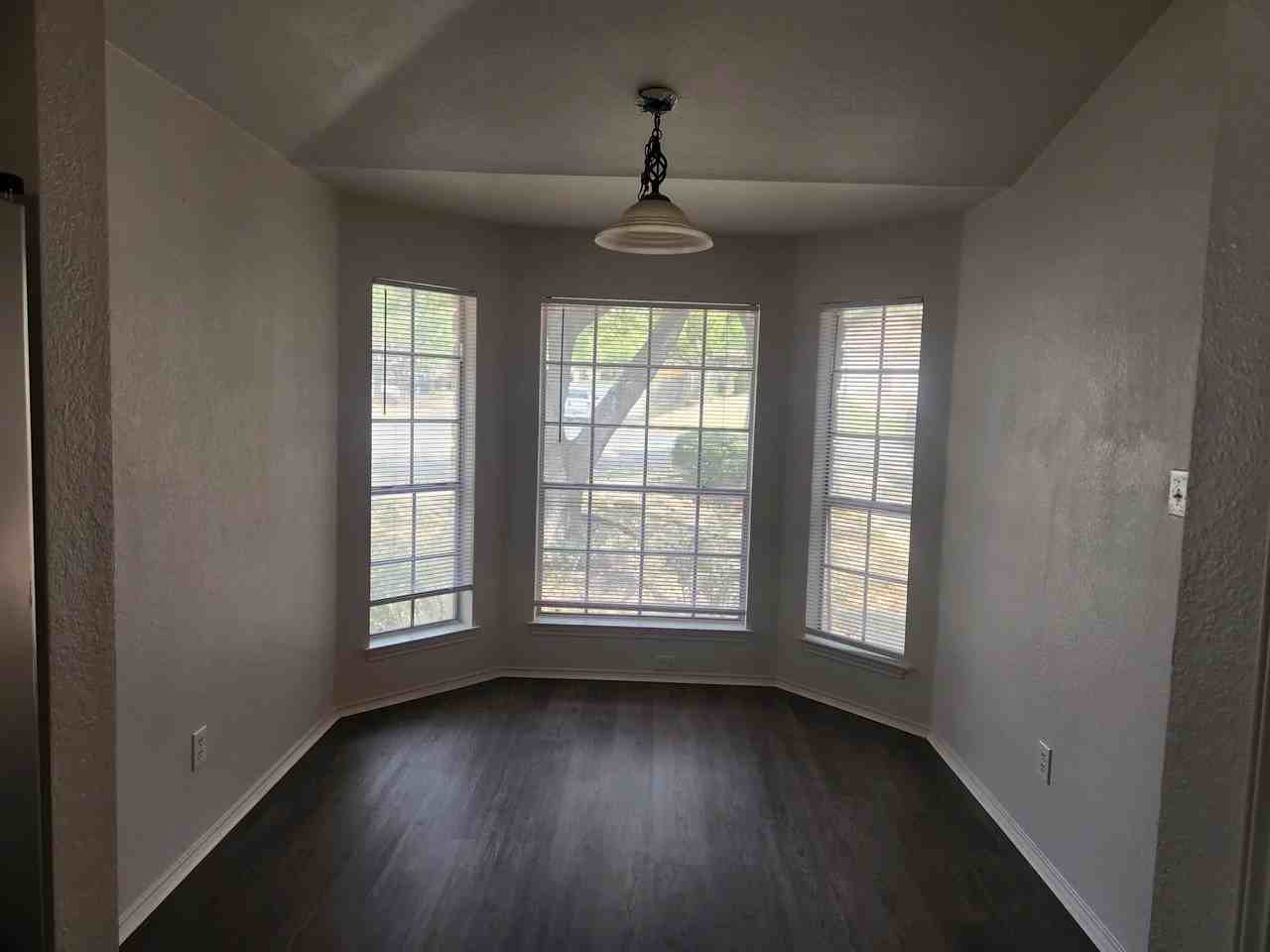 9253 Vigen Cir - Photo 2 of 5