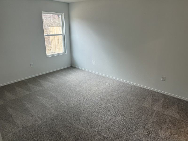 10700 Mason Dr - Photo 5 of 6