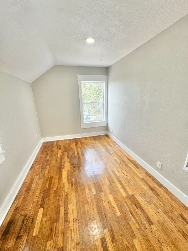 322 E Saint Vrain St - Photo 7 of 7