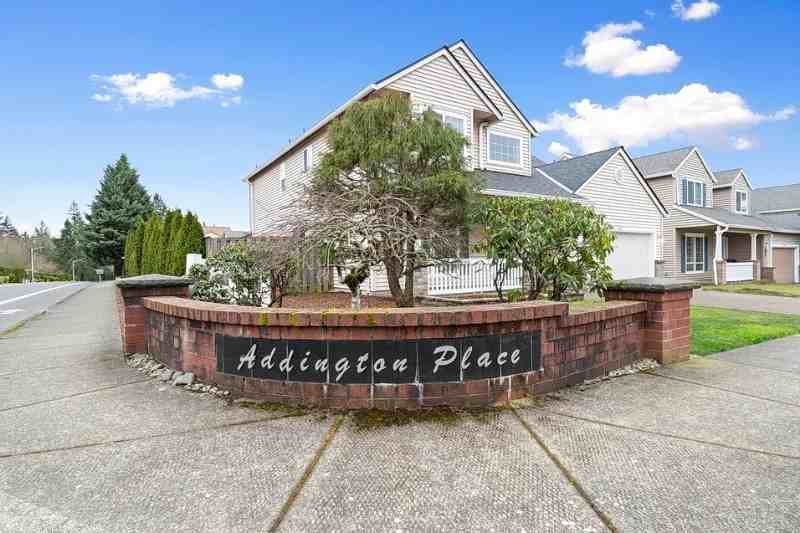 15192 Se Bradford Rd - Photo 2 of 50