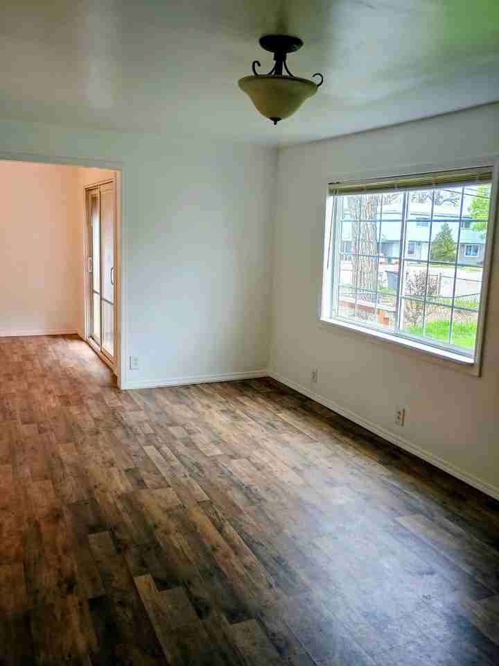 508 Benson St - Photo 2 of 8