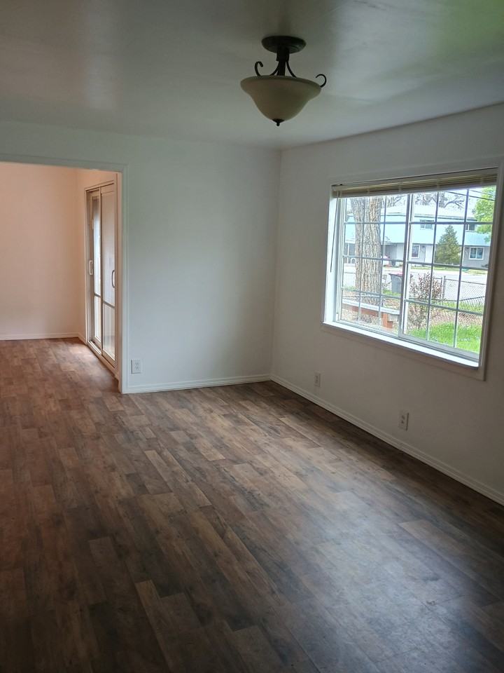 508 Benson St - Photo 3 of 8