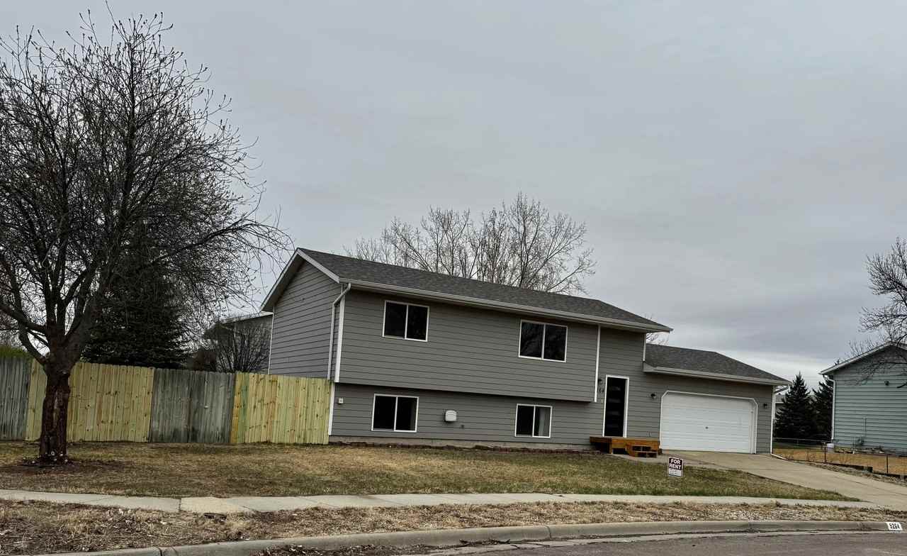 5264 Basswood St - Photo 2 of 20