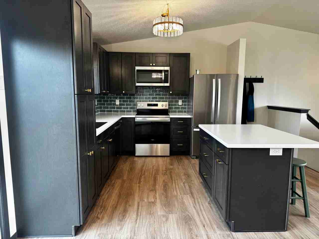 5264 Basswood St - Photo 3 of 20