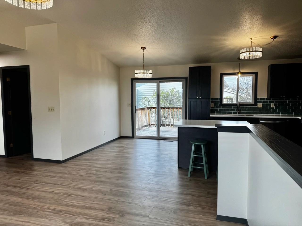 5264 Basswood St - Photo 6 of 20