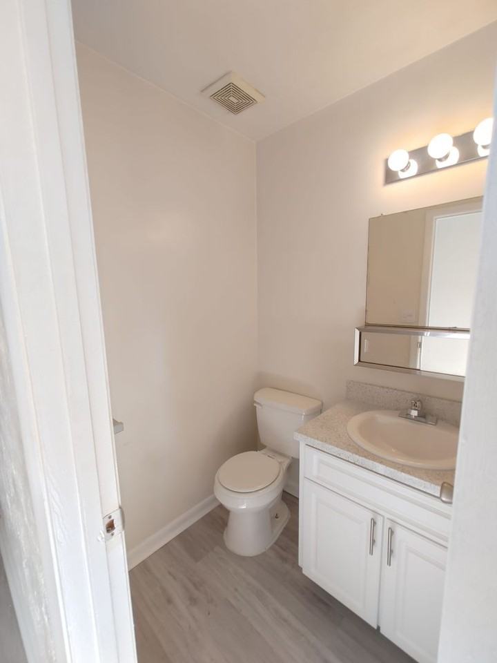 Casablanca West WFHI - Photo 6 of 12