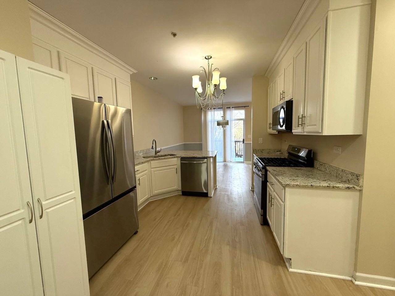 53 Woodview Dr - Photo 5 of 19