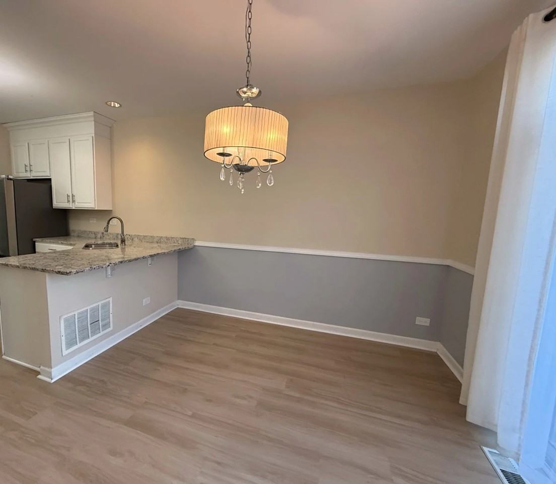 53 Woodview Dr - Photo 7 of 19