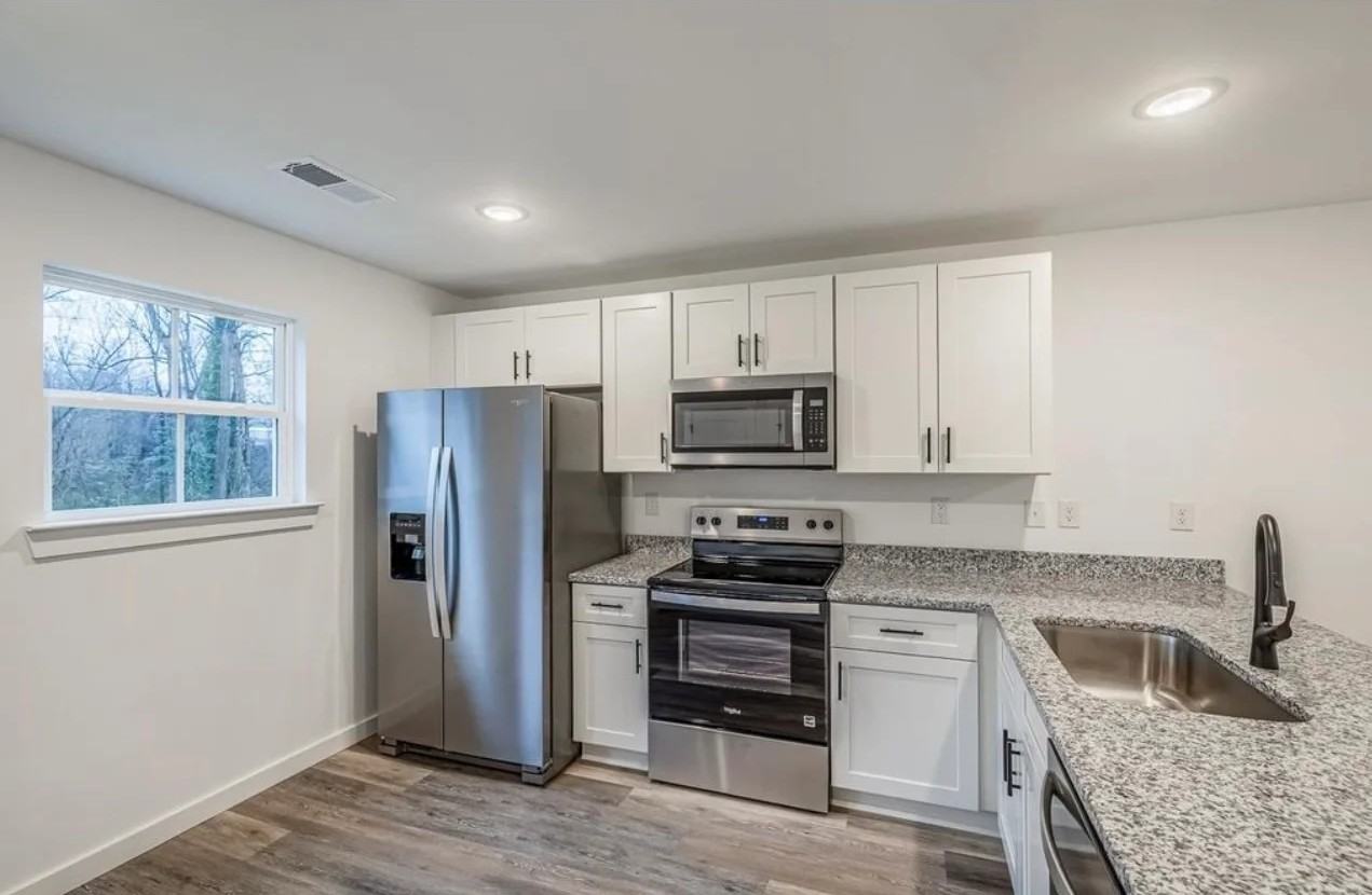 267 Vanderbilt Rd - Photo 5 of 16