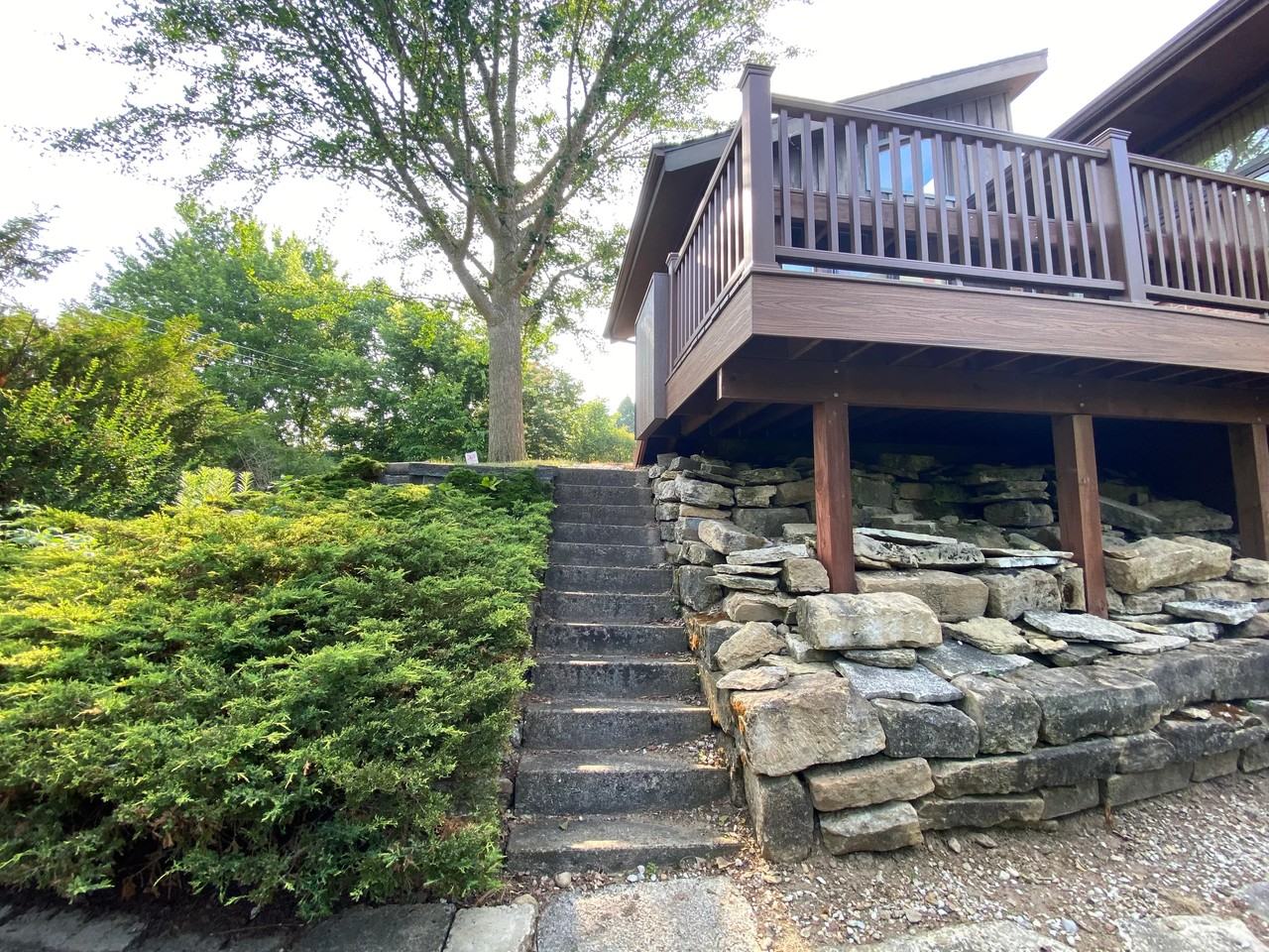 4816 Hillview Ter - Photo 5 of 25