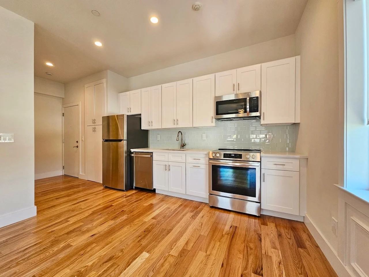 145 Main St #302 - Photo 2 of 10