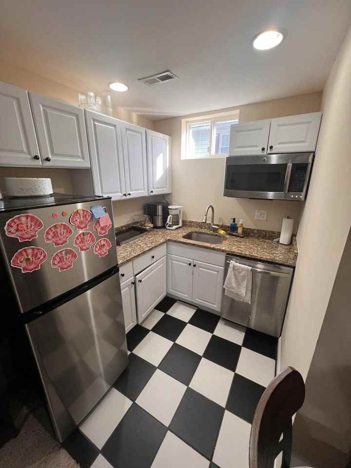 9210 Rhode Island Ave - Photo 4 of 18