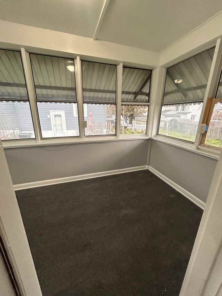 222 Detroit Ave - Photo 6 of 15