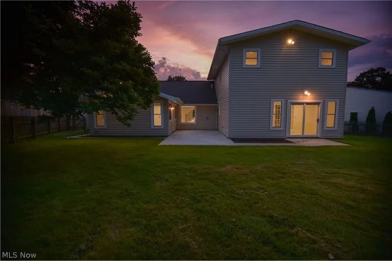 263 Cardinal Dr - Photo 3 of 47