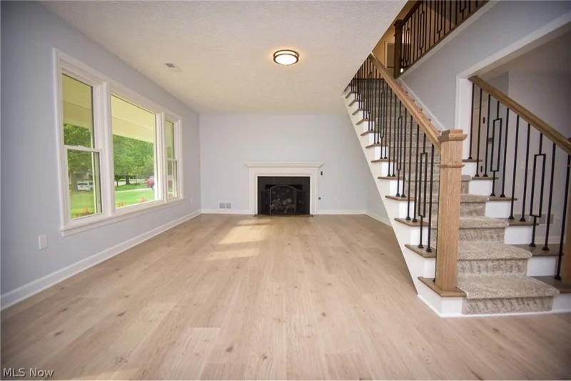 263 Cardinal Dr - Photo 6 of 47