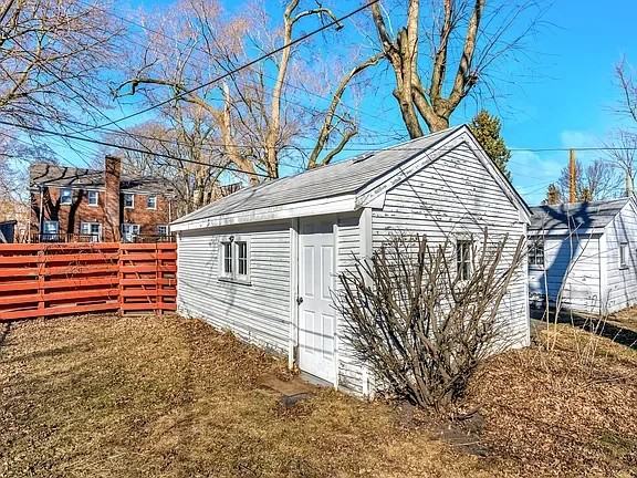 8126 Highland Pl - Photo 6 of 16