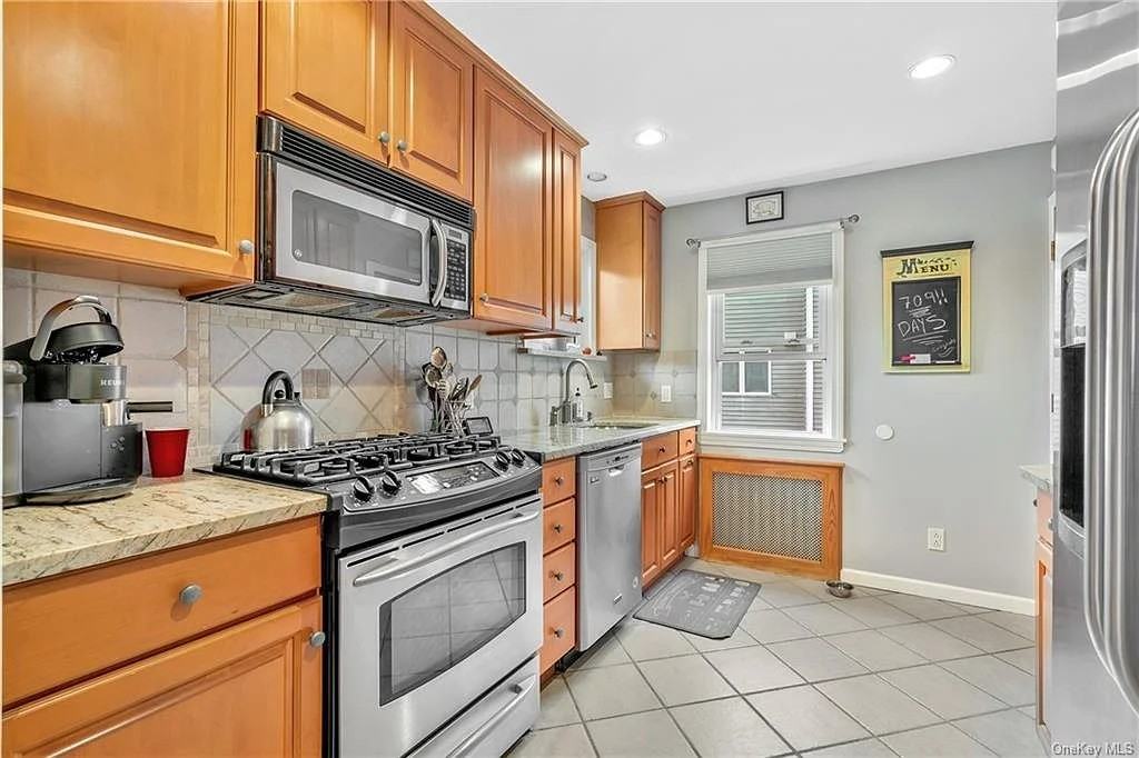 168 Harrison Ave - Photo 5 of 14