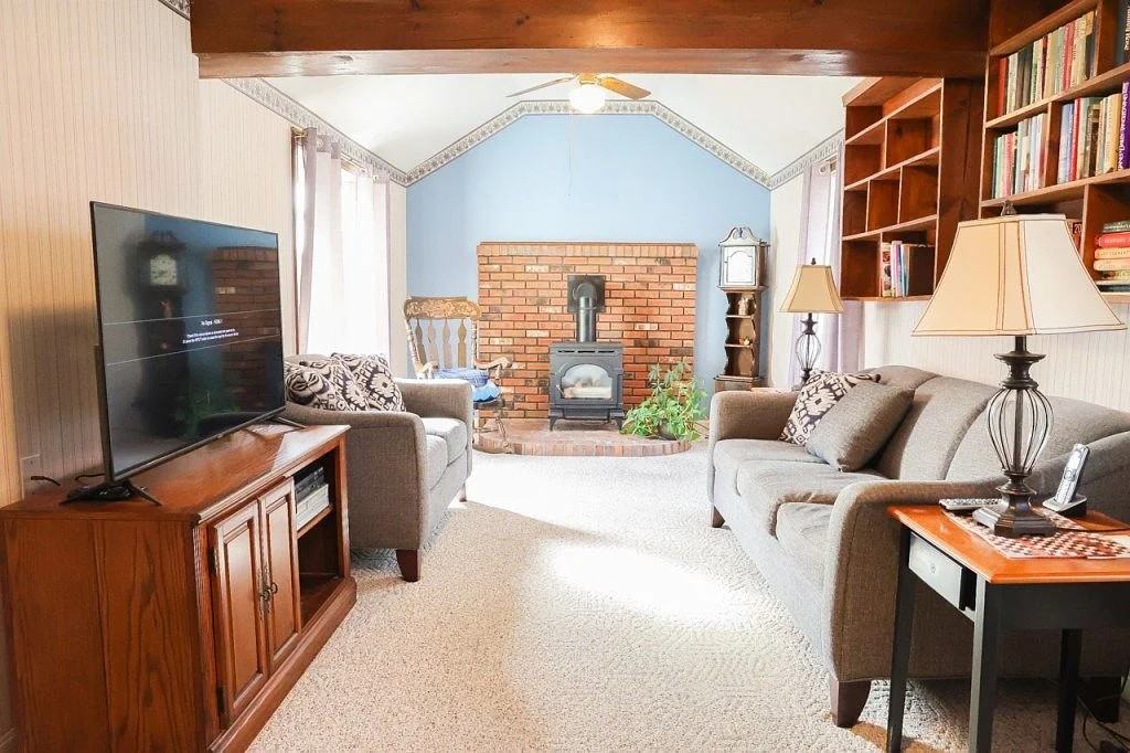 36 Spence St - Photo 4 of 14