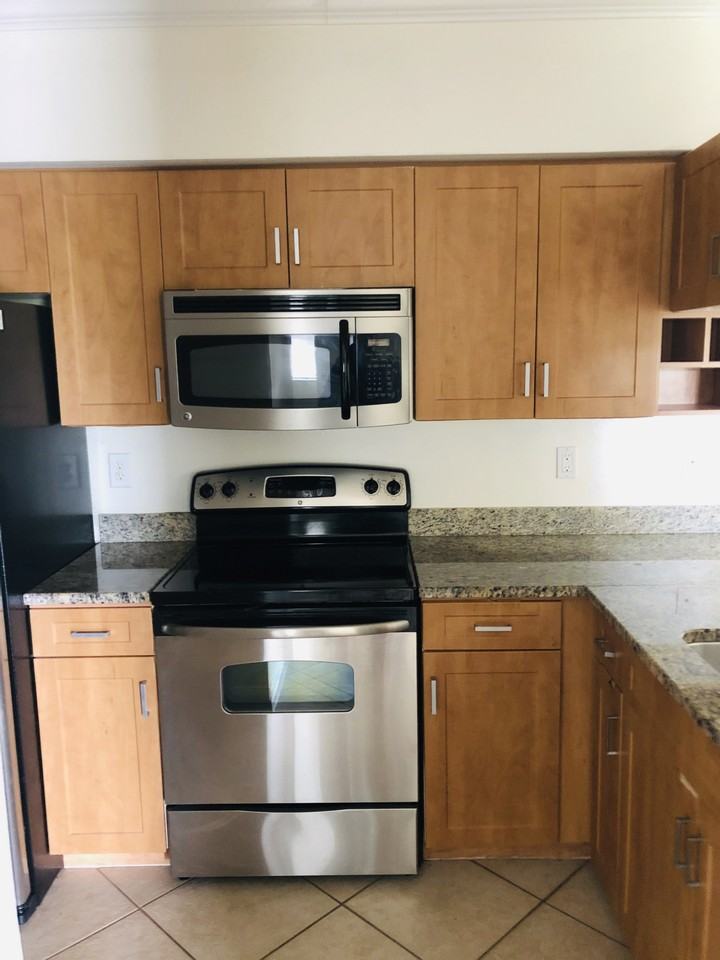 6510 Emerald Dunes Dr - Photo 3 of 17