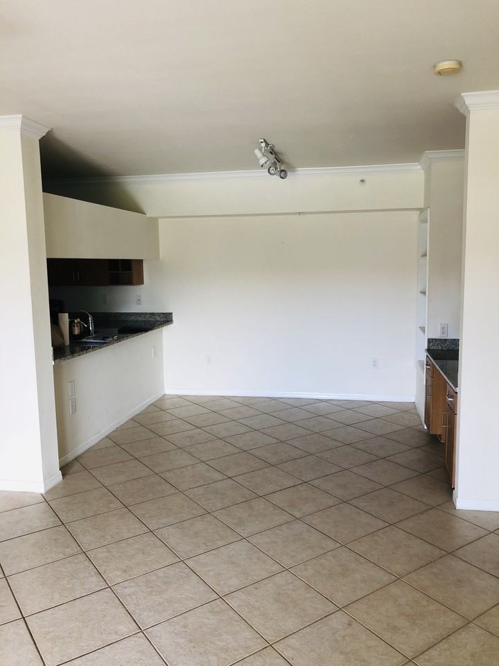 6510 Emerald Dunes Dr - Photo 4 of 17