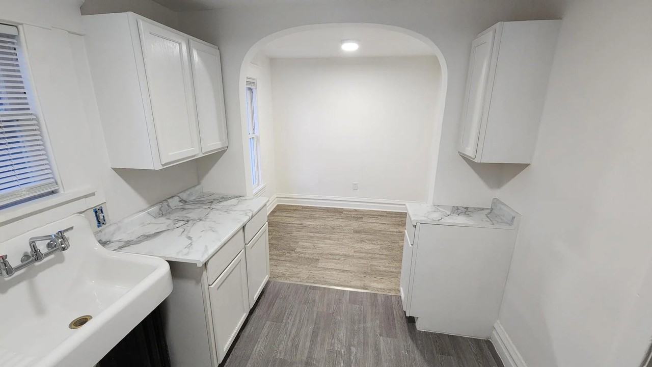 320 W Vine St - Photo 6 of 11