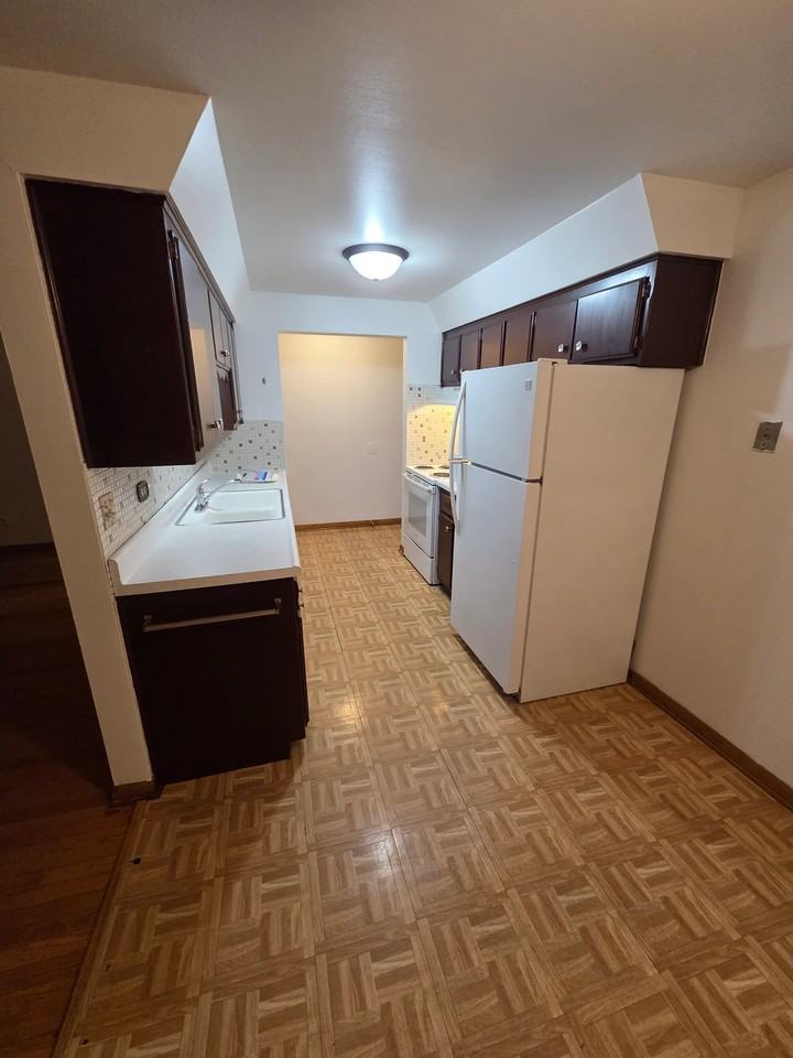 4547 W 55th St #NA - Photo 3 of 6