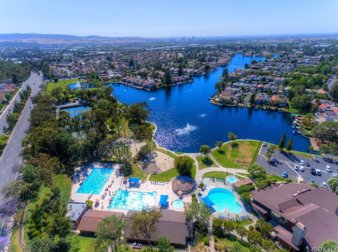 21708 Lake Vista Dr - Photo 2 of 6