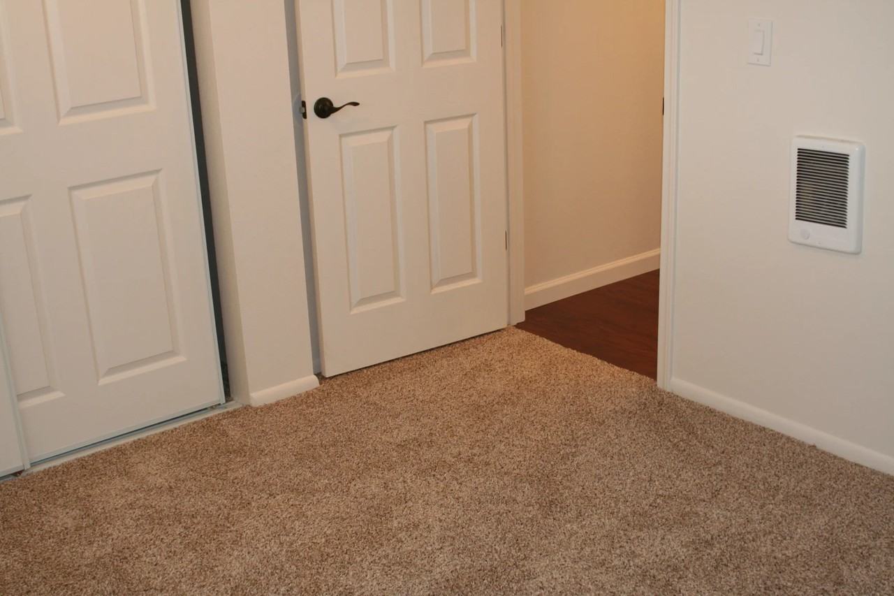 311 Whitesell Ave W - Photo 5 of 15