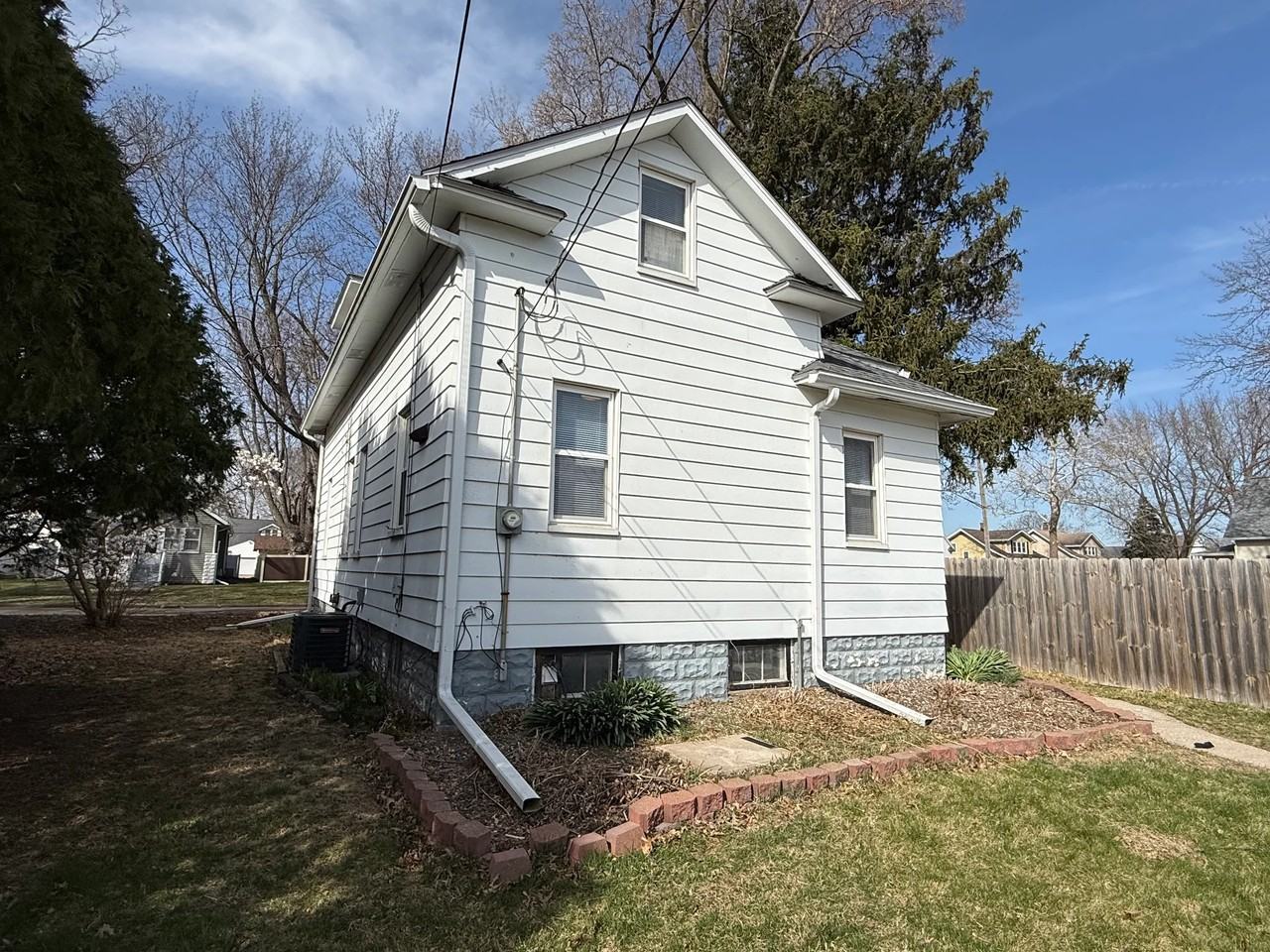 438 21st Ave - Photo 3 of 12