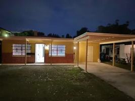 featured image of 409 S Lakeland Ave