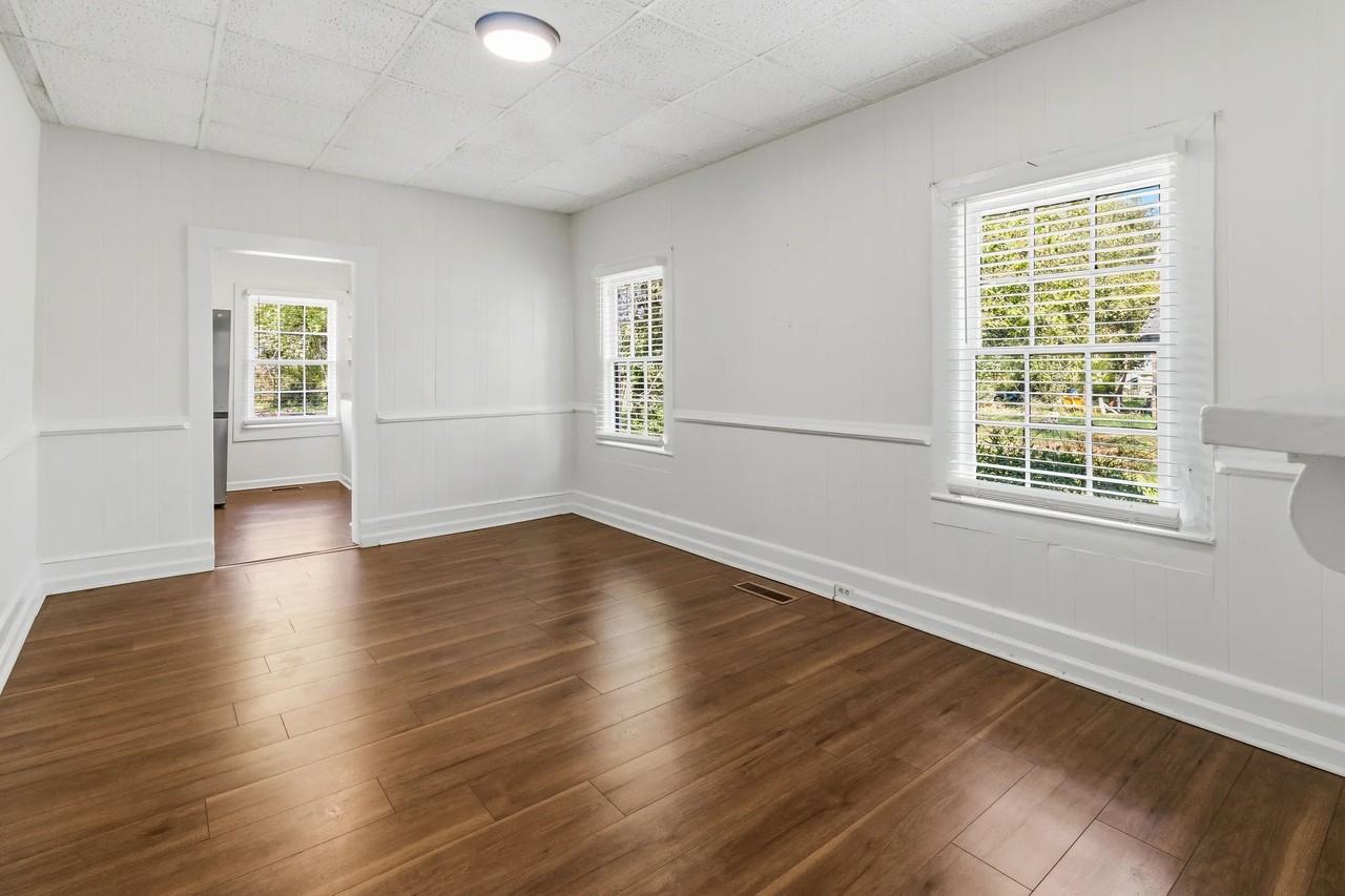 318 Persons St #B - Photo 7 of 13