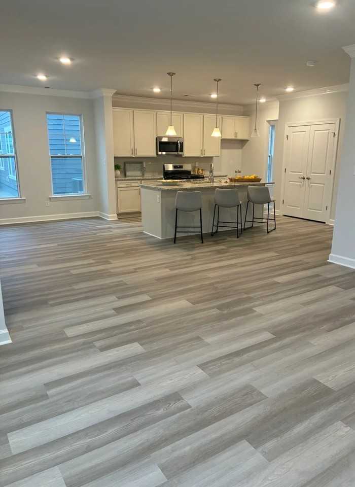 2209 Sanibel Ln - Photo 3 of 10