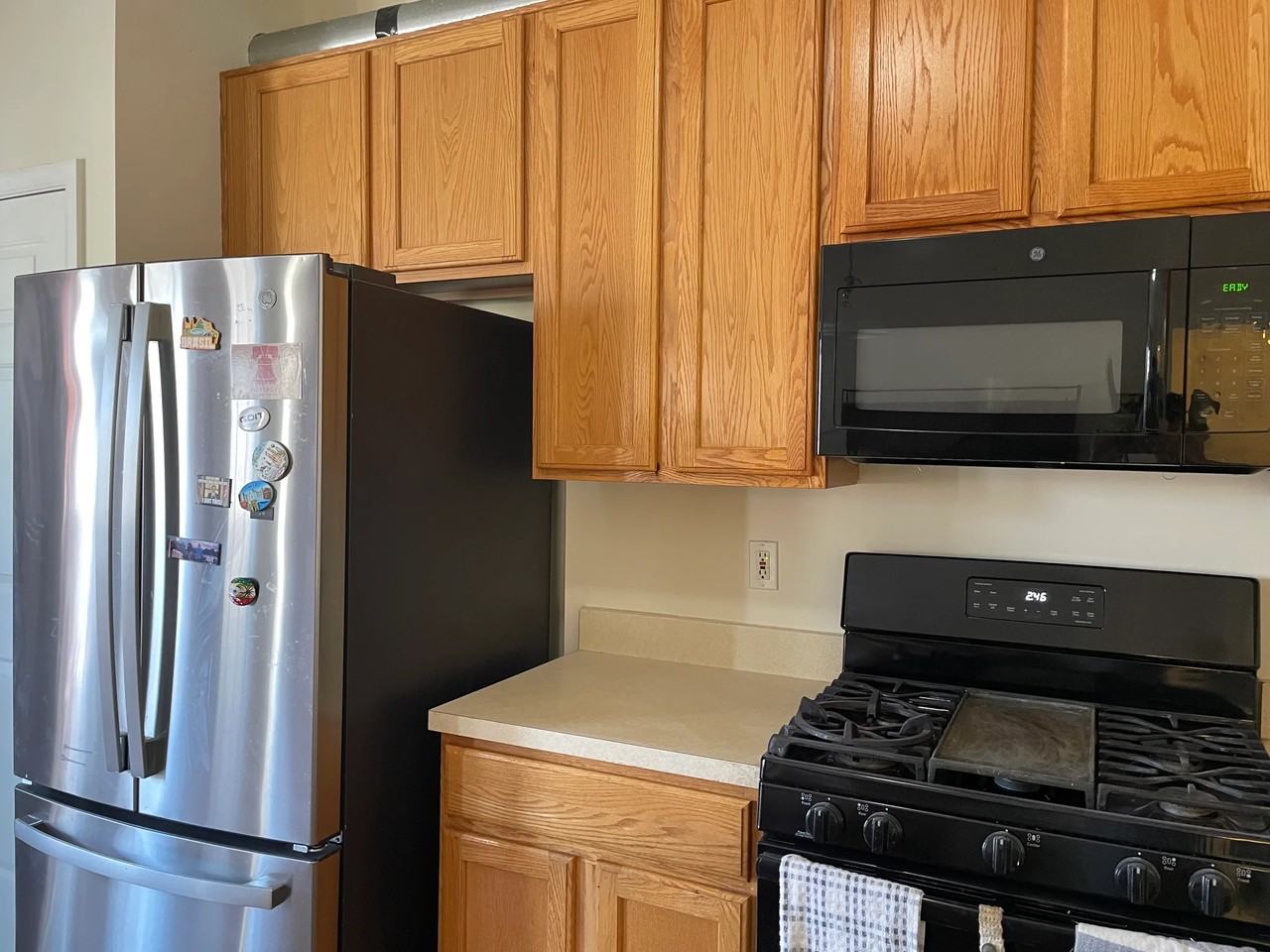 1265 Corbett Pl - Photo 4 of 18