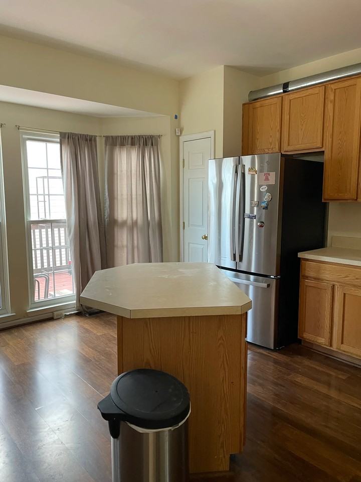 1265 Corbett Pl - Photo 7 of 18