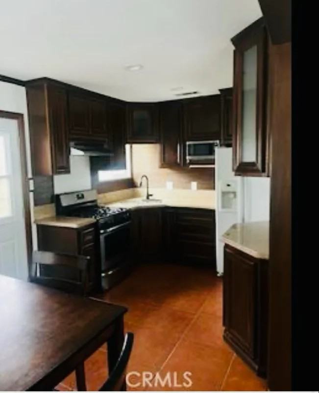 8895 Bennett Ave - Photo 6 of 11