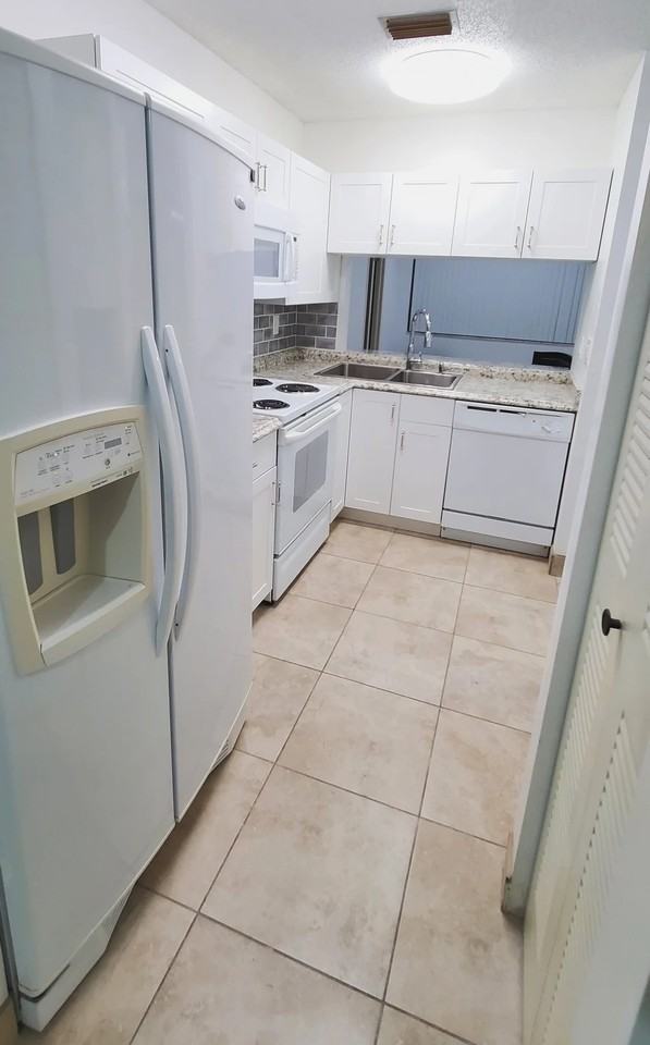 1379 Summit Run Cir - Photo 5 of 15