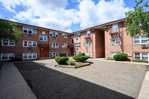 featured image of 420 New York Ave #G3