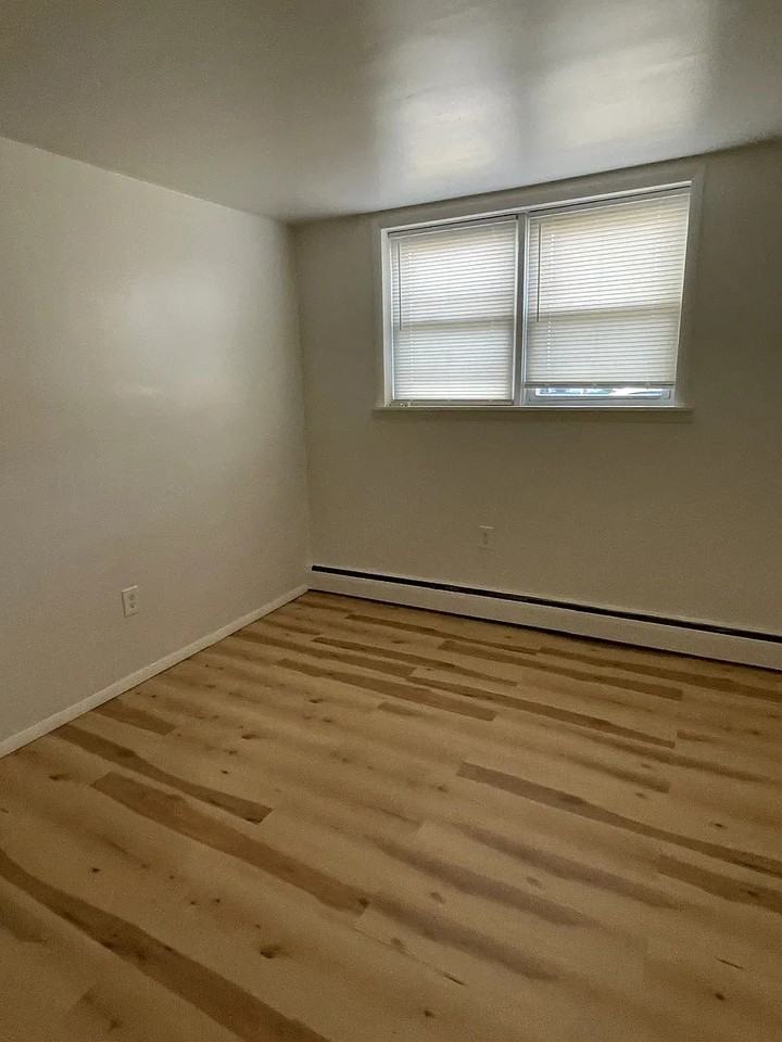 420 New York Ave #G3 - Photo 6 of 12