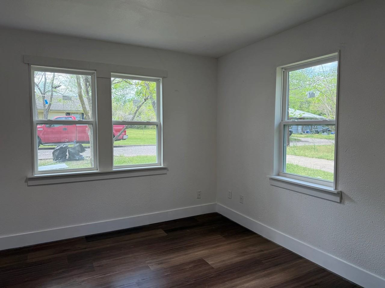 1114 Blackburn St - Photo 4 of 21