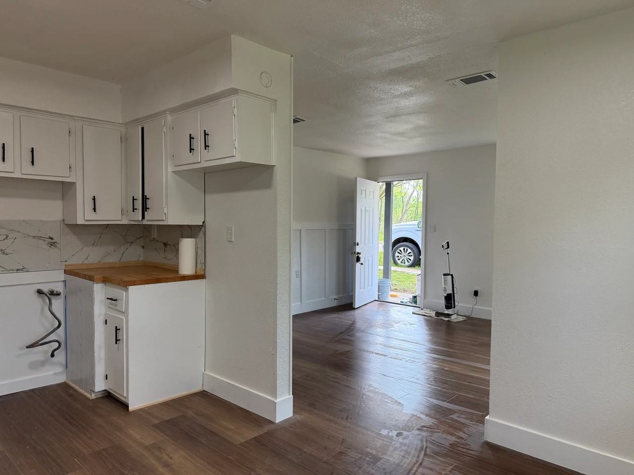 1114 Blackburn St - Photo 5 of 21