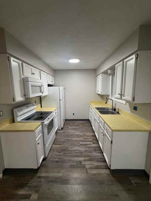 740 Garfield St #1 - Photo 3 of 19