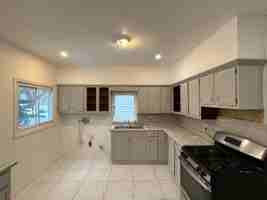 featured image of 130 Park Pl #2