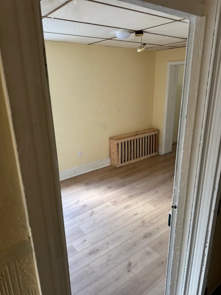 4819 Penn St #2 - Photo 5 of 9