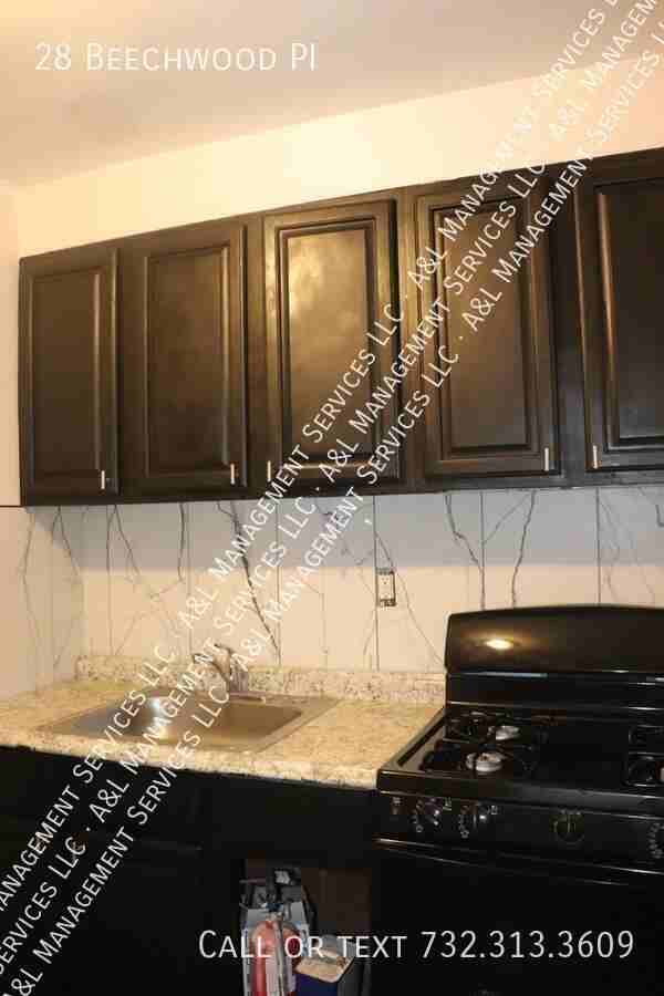 28 Beechwood Pl - Photo 7 of 21