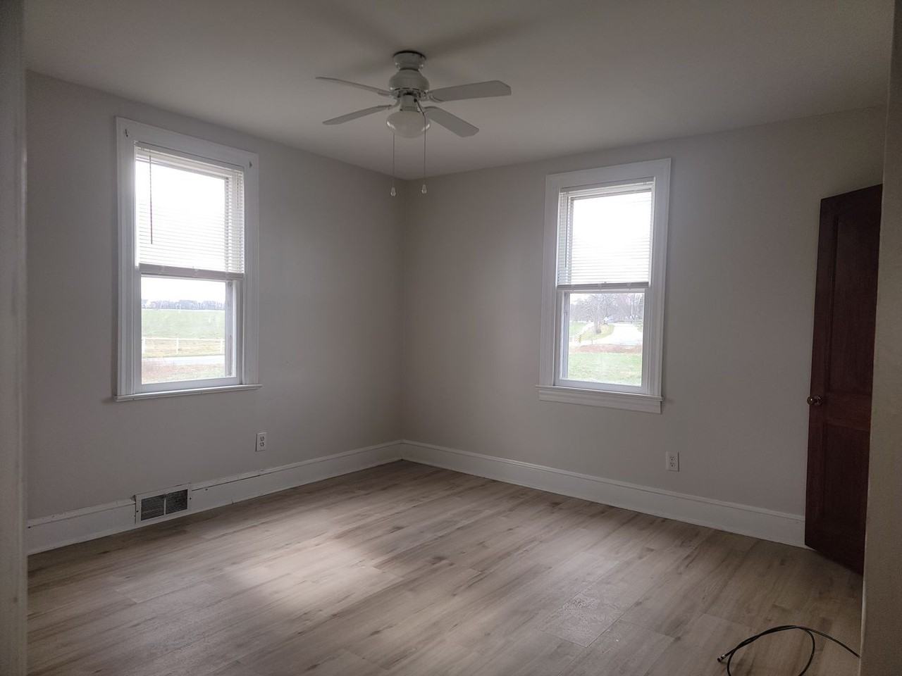 1111 Bayview Rd - Photo 7 of 26