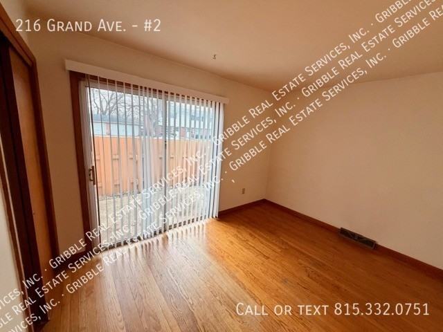 216 Grand Ave #2 - Photo 5 of 10