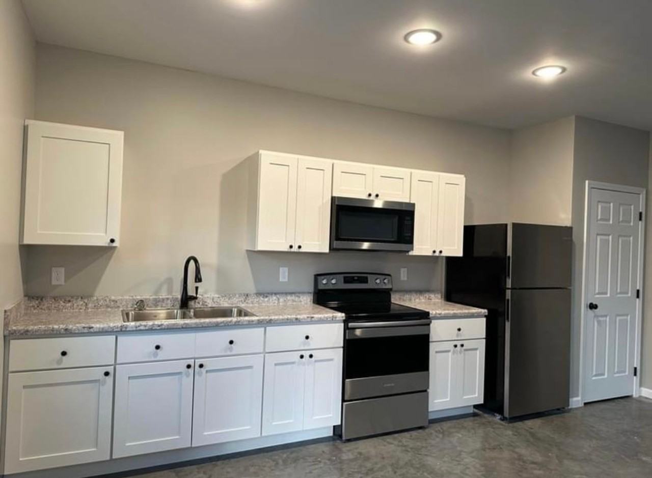 Laurens Place - Photo 6 of 17