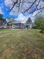 featured image of 114 W Pecan St #NA