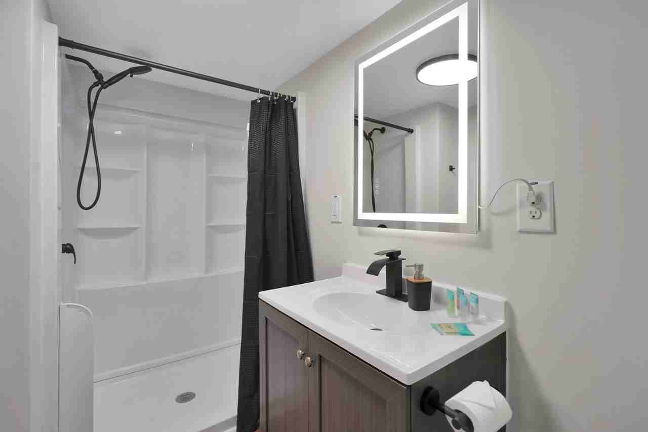 521 E Water St #2 - Photo 4 of 14