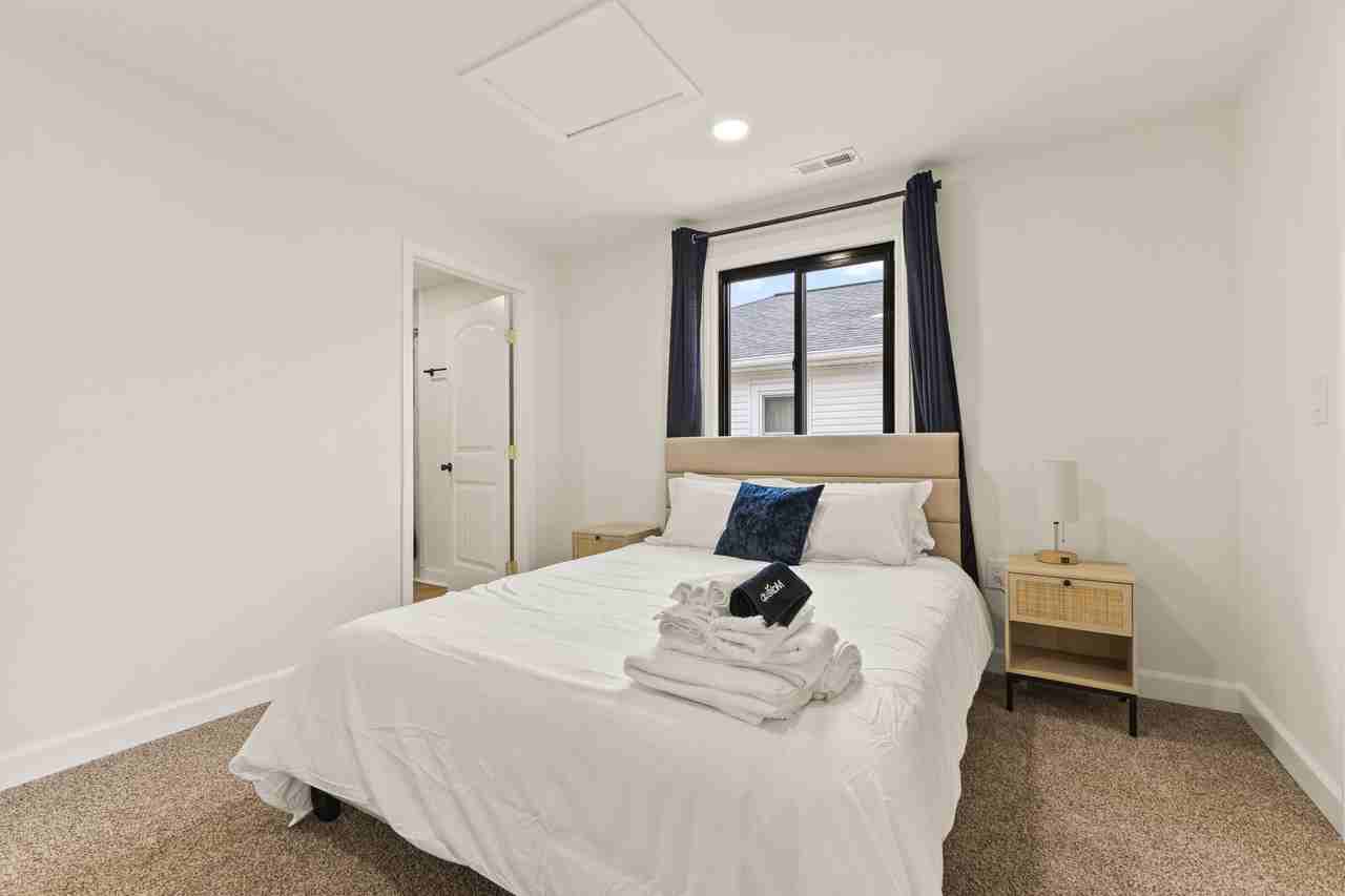 1429 Udell St #1 - Photo 5 of 20